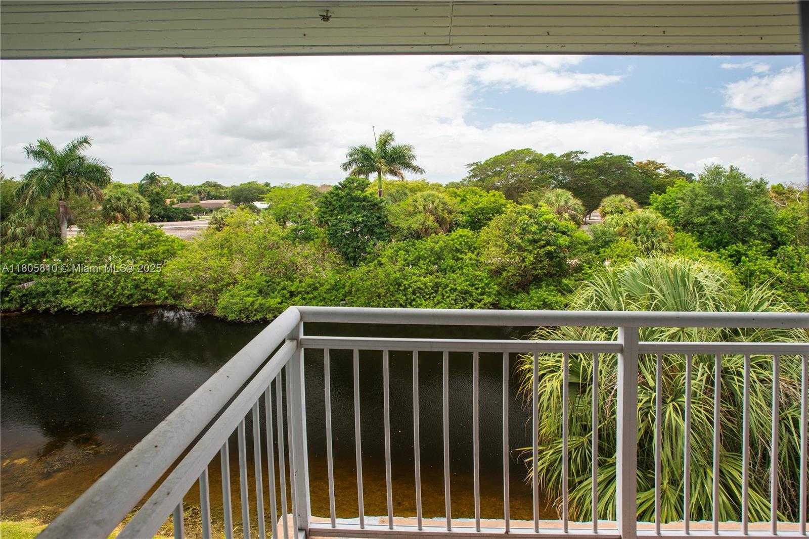 Small Image of 405 SOUTH PINE ISLAND RD #405D, Plantation Number 5