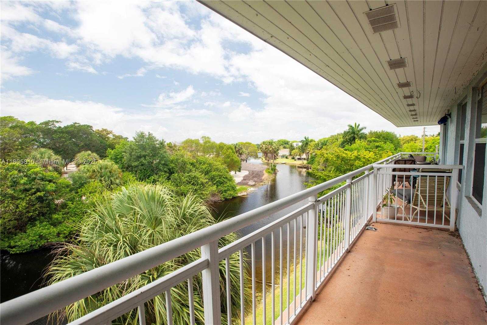 Small Image of 405 SOUTH PINE ISLAND RD #405D, Plantation Number 7