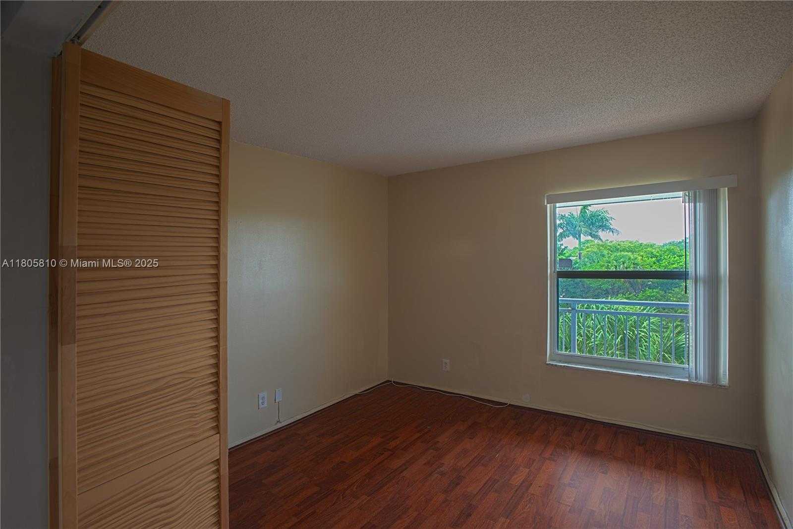 Small Image of 405 SOUTH PINE ISLAND RD #405D, Plantation Number 9