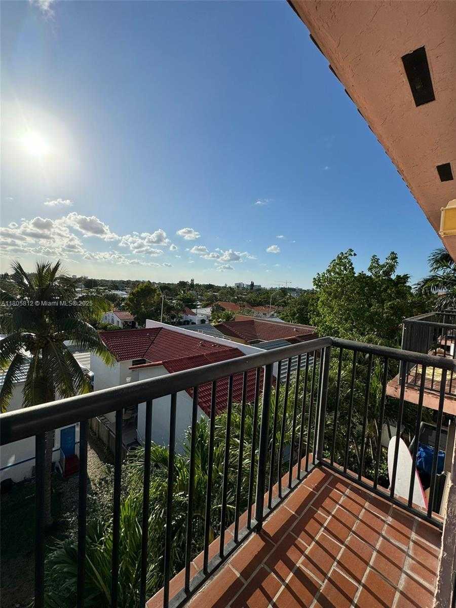 Small Image of 8816 COLLINS AVE #304, Surfside Number 14