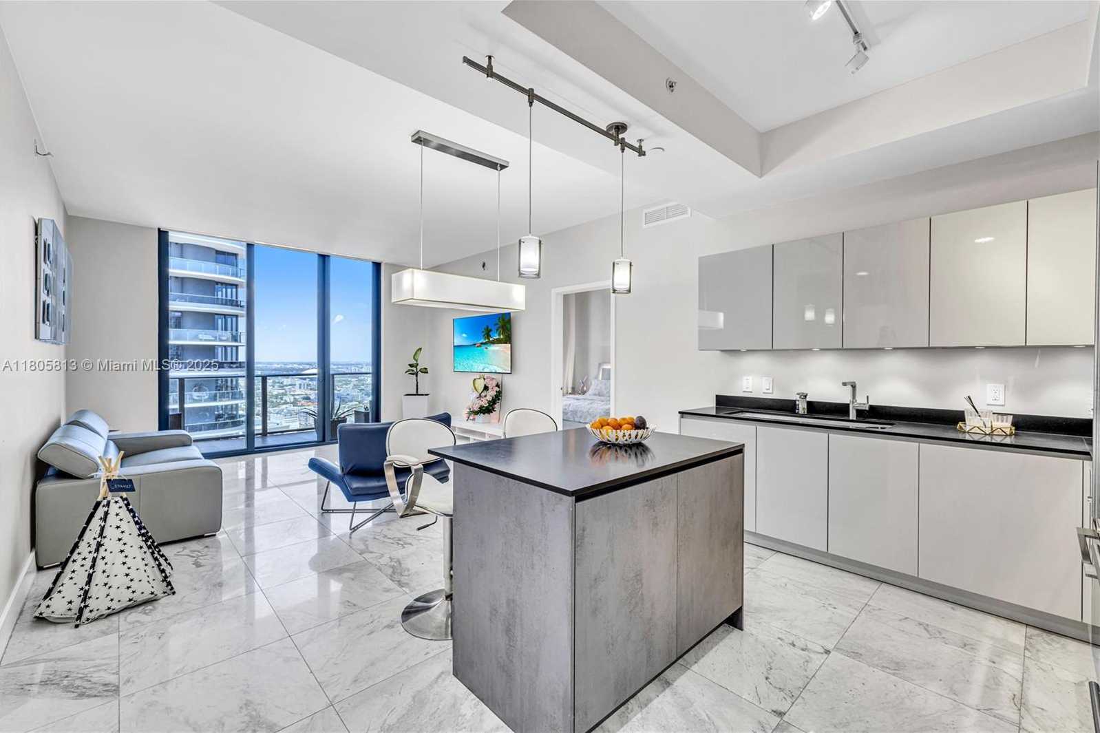 Small Image of 1010 BRICKELL AVE #4809, Miami Number 10