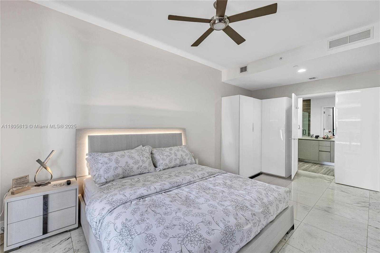 Small Image of 1010 BRICKELL AVE #4809, Miami Number 15
