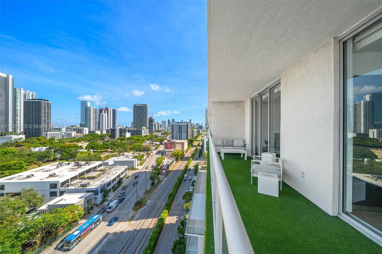 Small Image of 3470 EAST COAST AVE #H1201, Miami Number 18