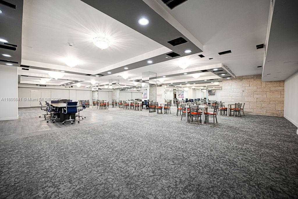 Small Image of 2655 COLLINS AVE #1501, Miami Beach Number 37