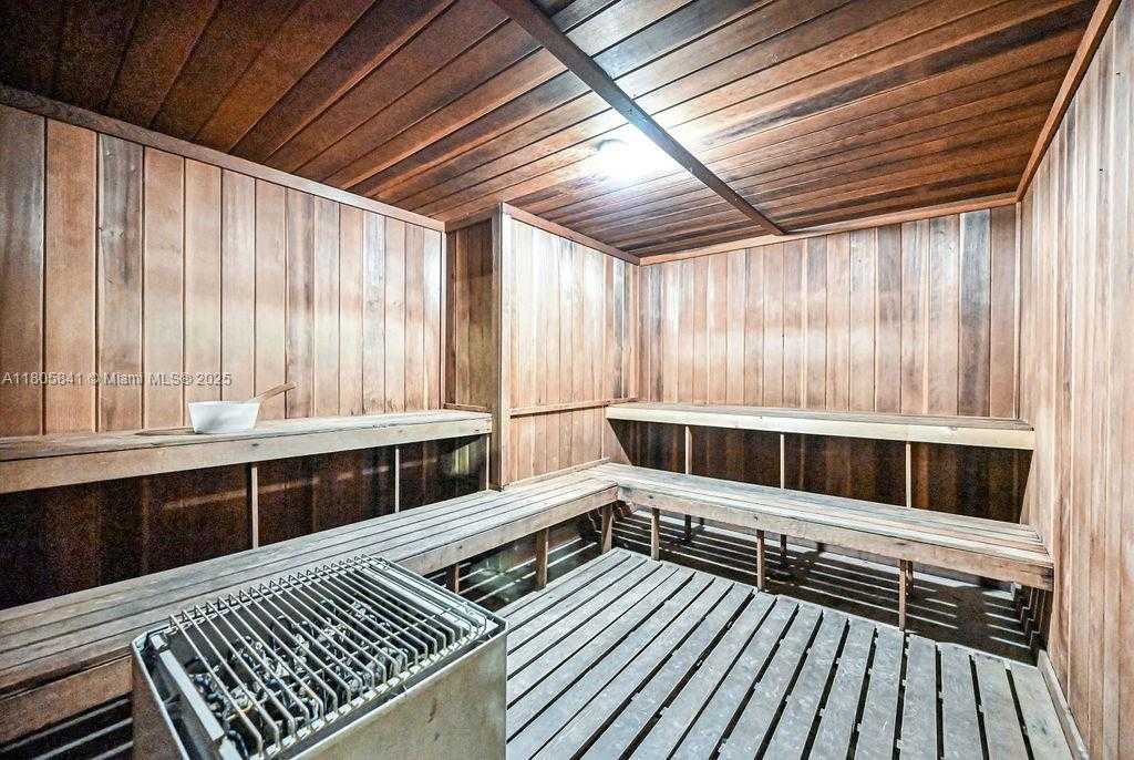 Small Image of 2655 COLLINS AVE #1501, Miami Beach Number 39