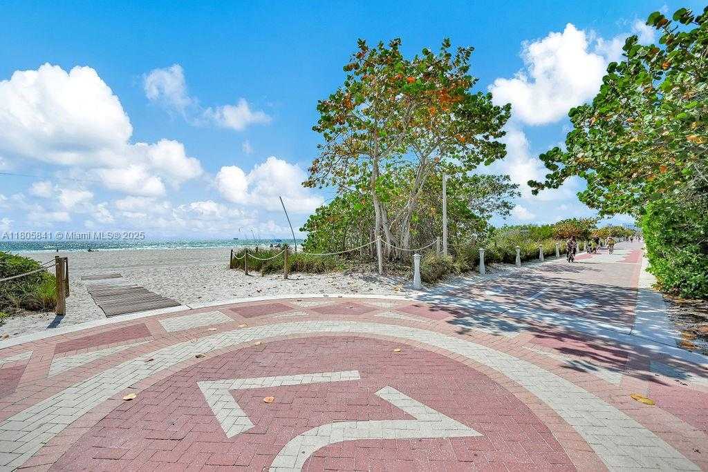 Small Image of 2655 COLLINS AVE #1501, Miami Beach Number 45