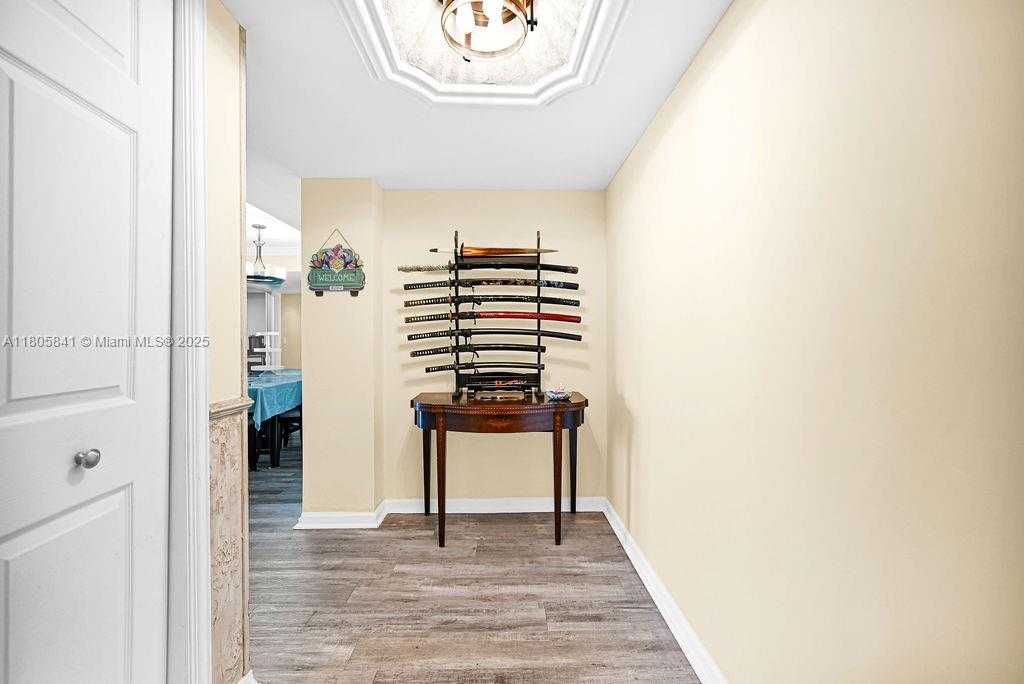 Small Image of 2655 COLLINS AVE #1501, Miami Beach Number 5