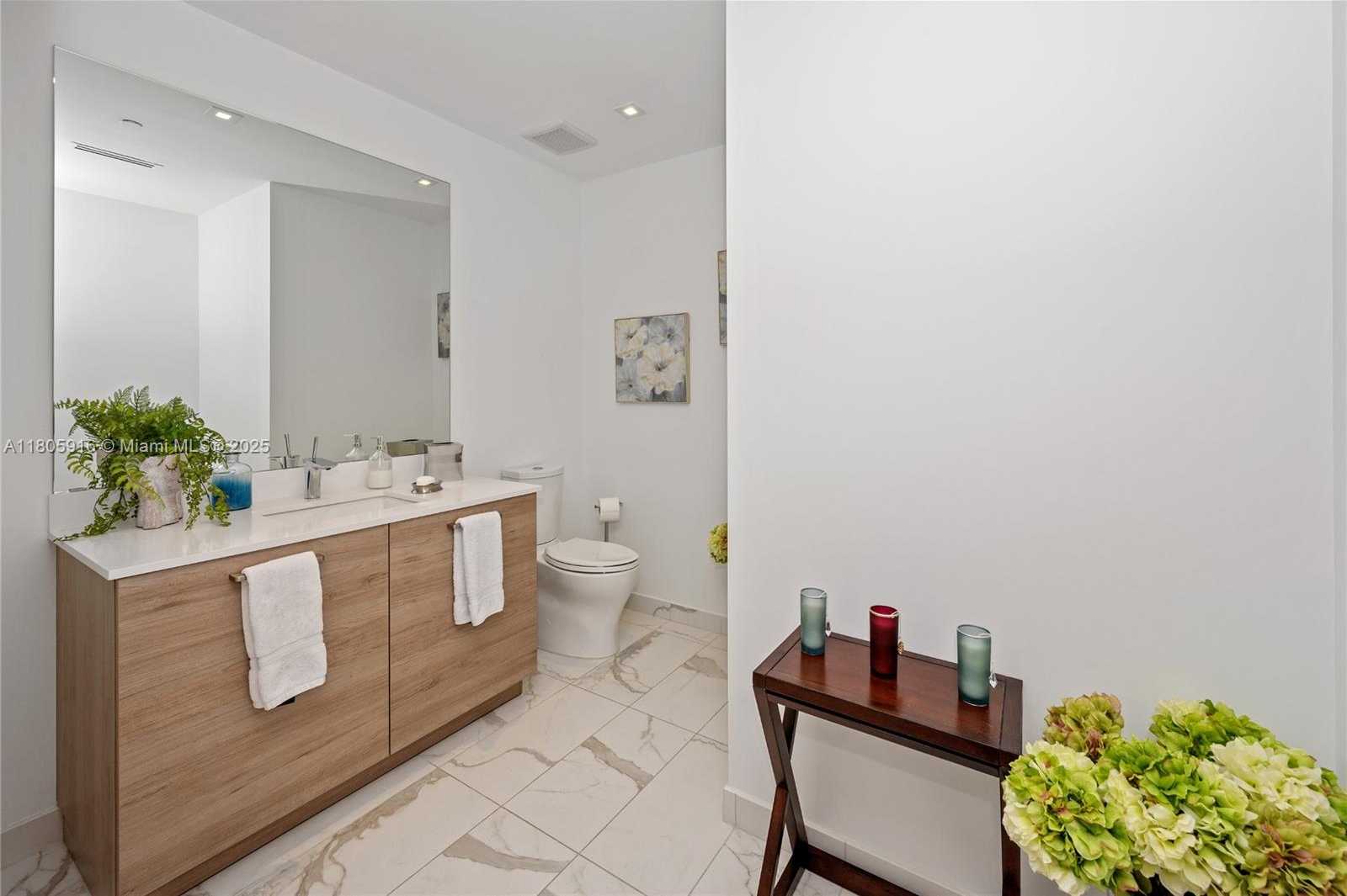 Small Image of 5500 ISLAND ESTATES DR #1404 & 1405N, Aventura Number 15