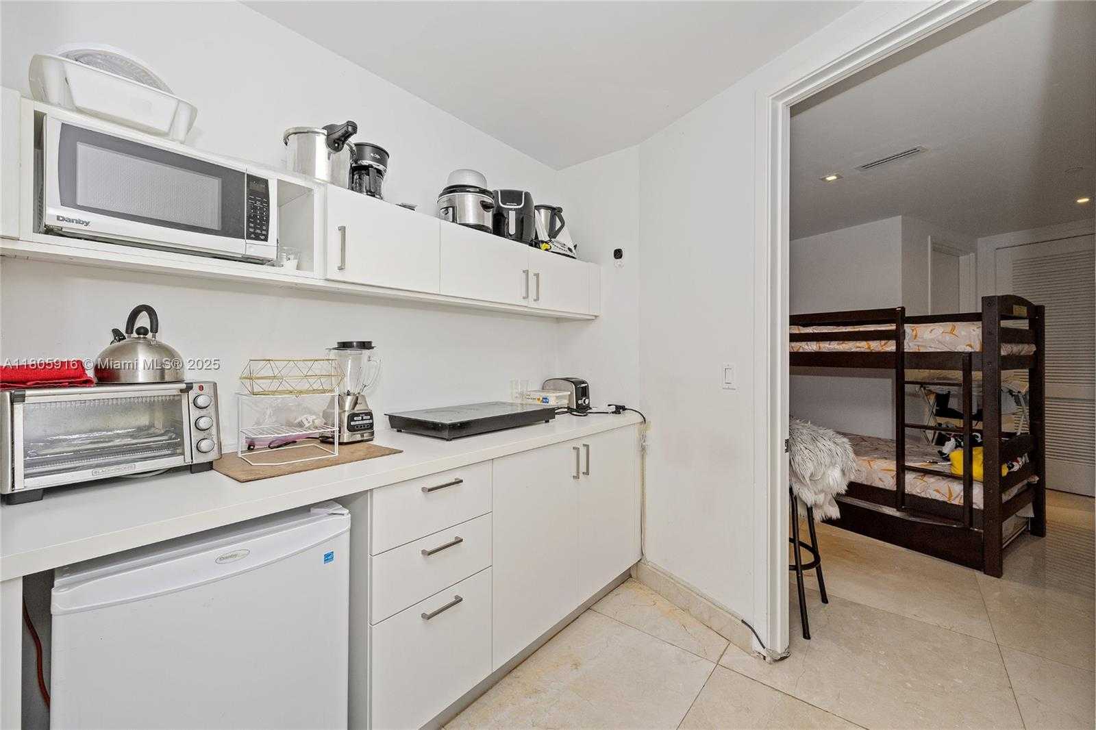 Small Image of 5500 ISLAND ESTATES DR #1404 & 1405N, Aventura Number 30