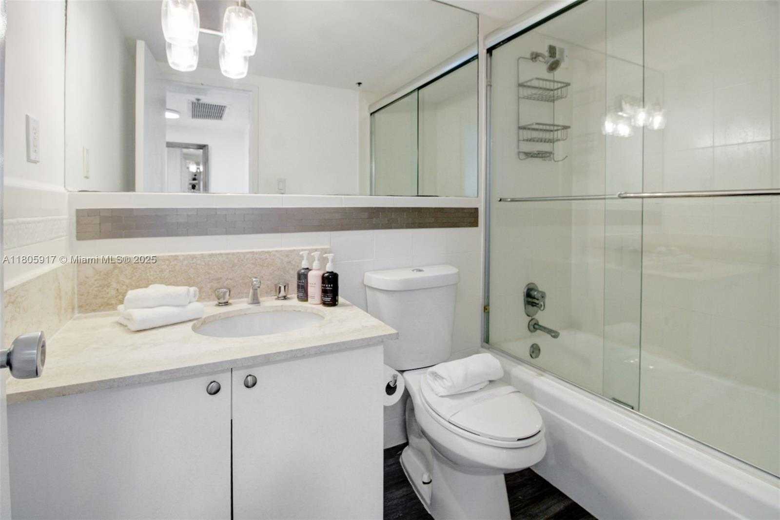 Small Image of 5225 COLLINS AVE #1409, Miami Beach Number 10