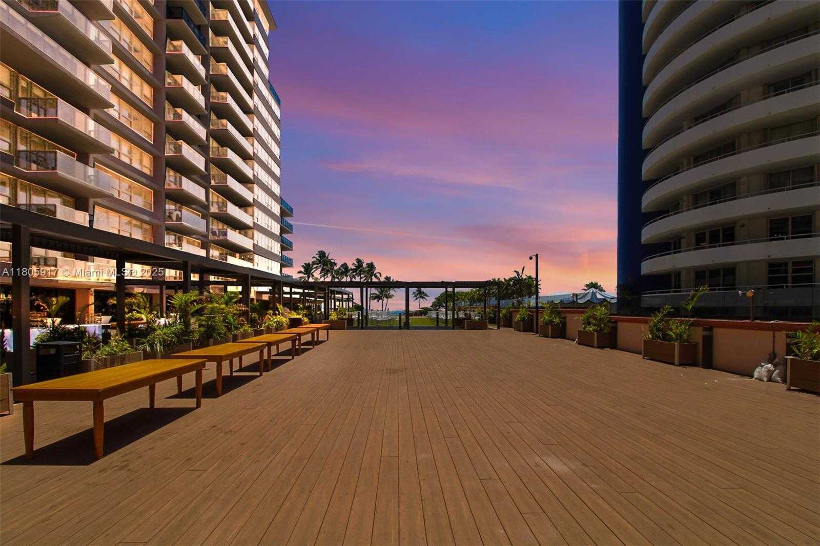 Small Image of 5225 COLLINS AVE #1409, Miami Beach Number 21