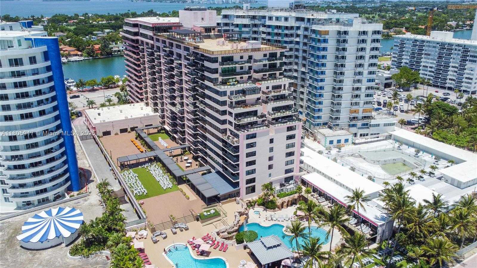 Small Image of 5225 COLLINS AVE #1409, Miami Beach Number 37