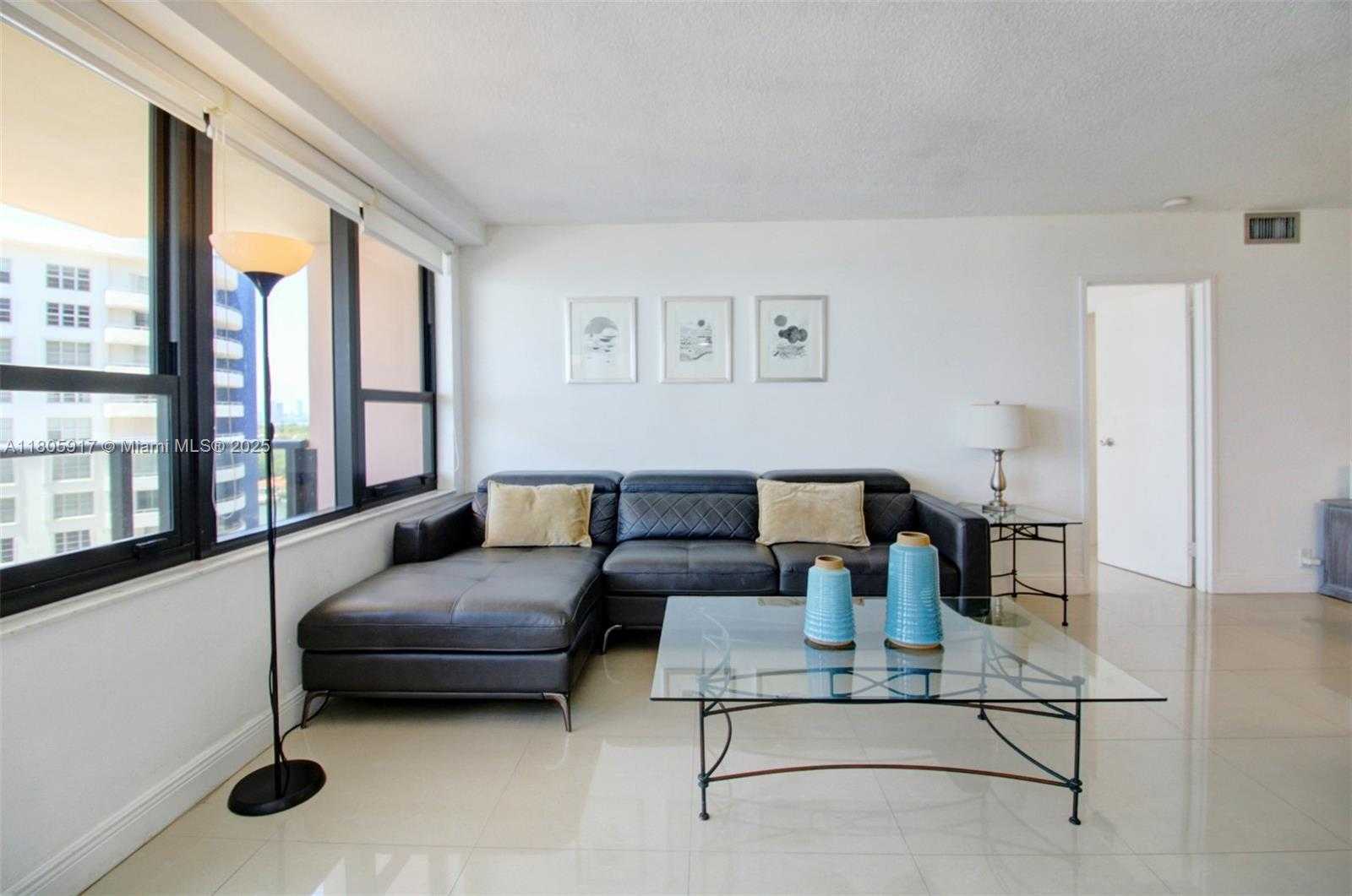 Small Image of 5225 COLLINS AVE #1409, Miami Beach Number 7