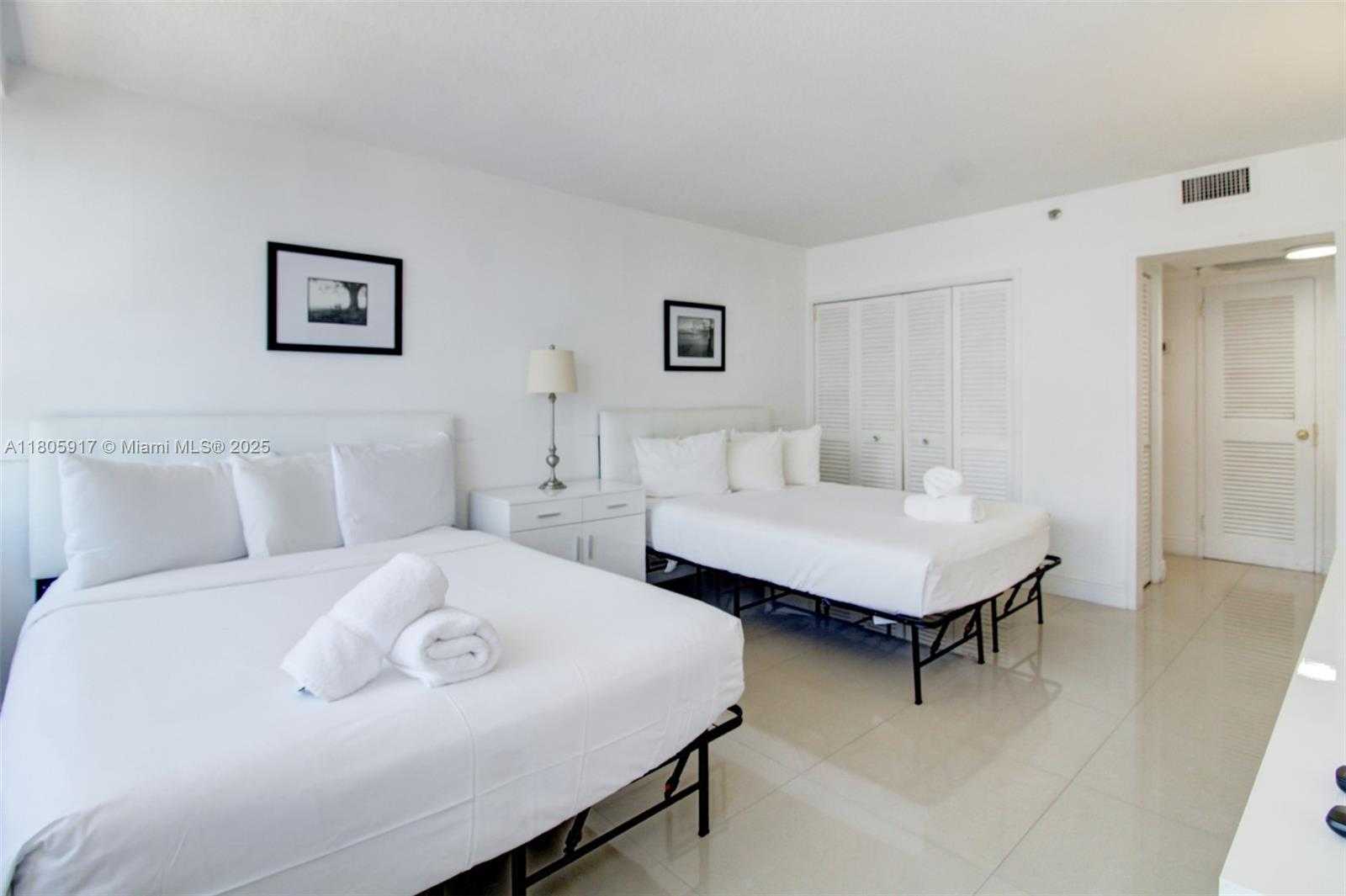 Small Image of 5225 COLLINS AVE #1409, Miami Beach Number 9
