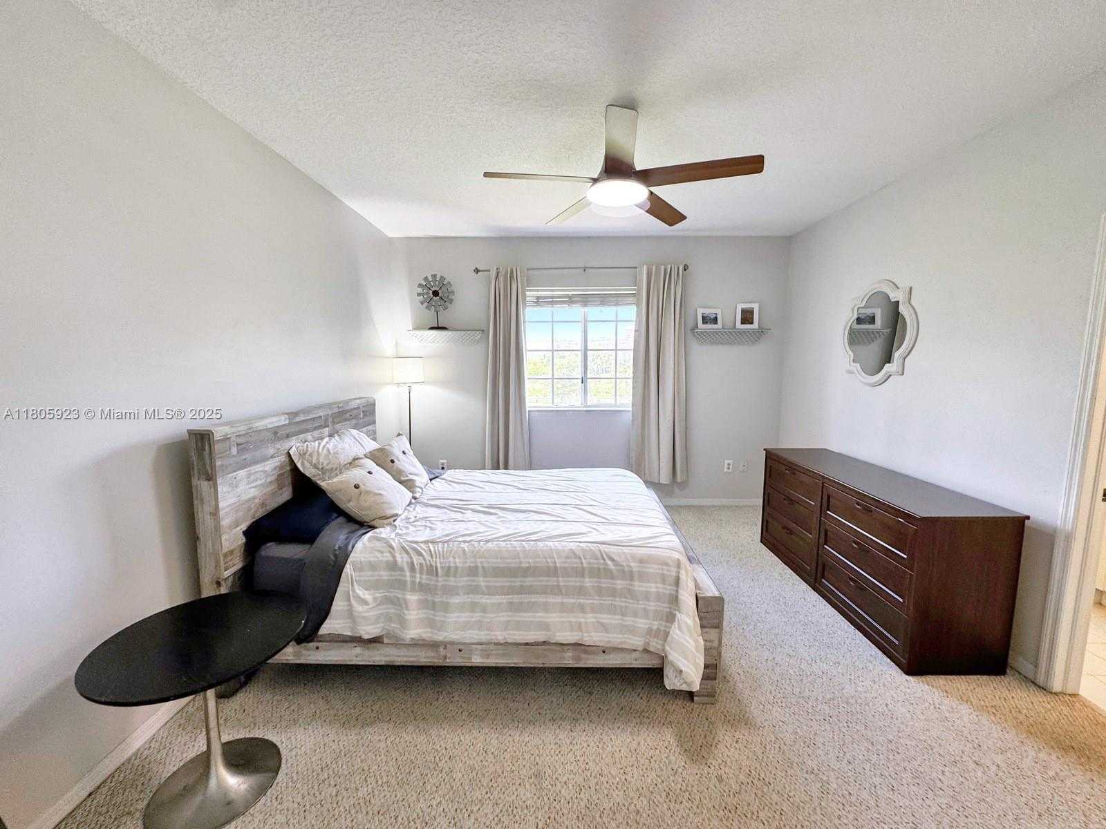 Small Image of 1104 NORTH WEST 100TH AVE, Pembroke Pines Number 18