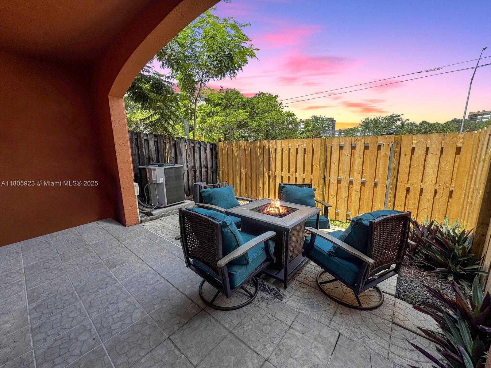 Small Image of 1104 NORTH WEST 100TH AVE, Pembroke Pines Number 26