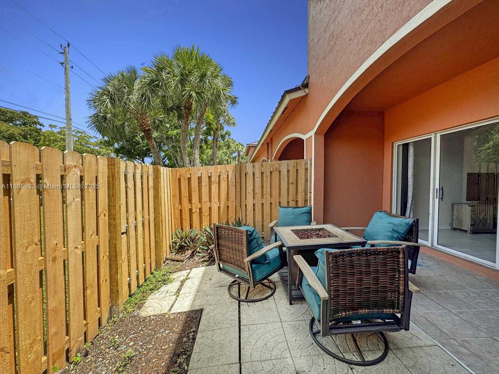 Small Image of 1104 NORTH WEST 100TH AVE, Pembroke Pines Number 28