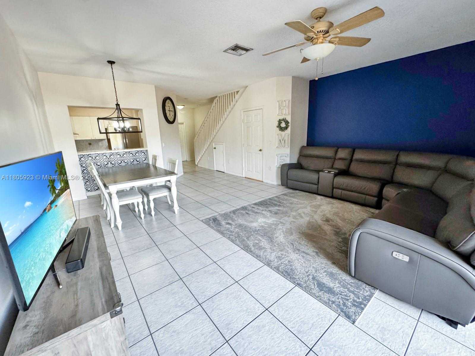 Small Image of 1104 NORTH WEST 100TH AVE, Pembroke Pines Number 4