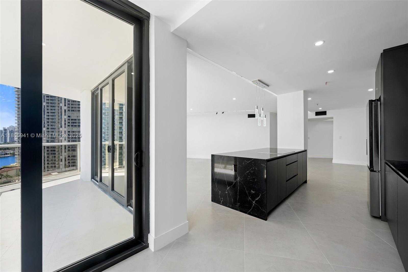 Small Image of 20281 EAST COUNTRY CLUB DR #1008, Aventura Number 10