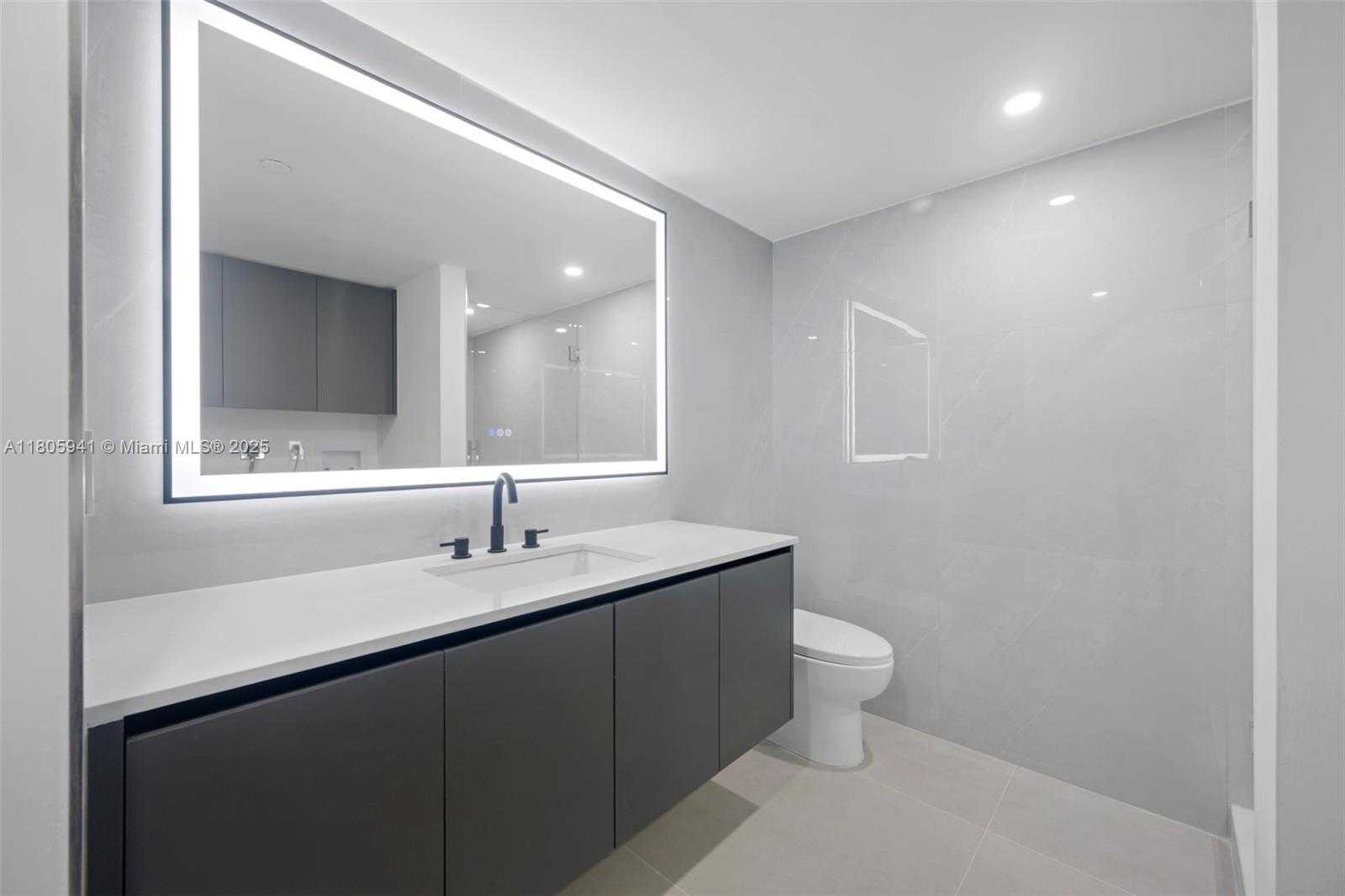 Small Image of 20281 EAST COUNTRY CLUB DR #1008, Aventura Number 18