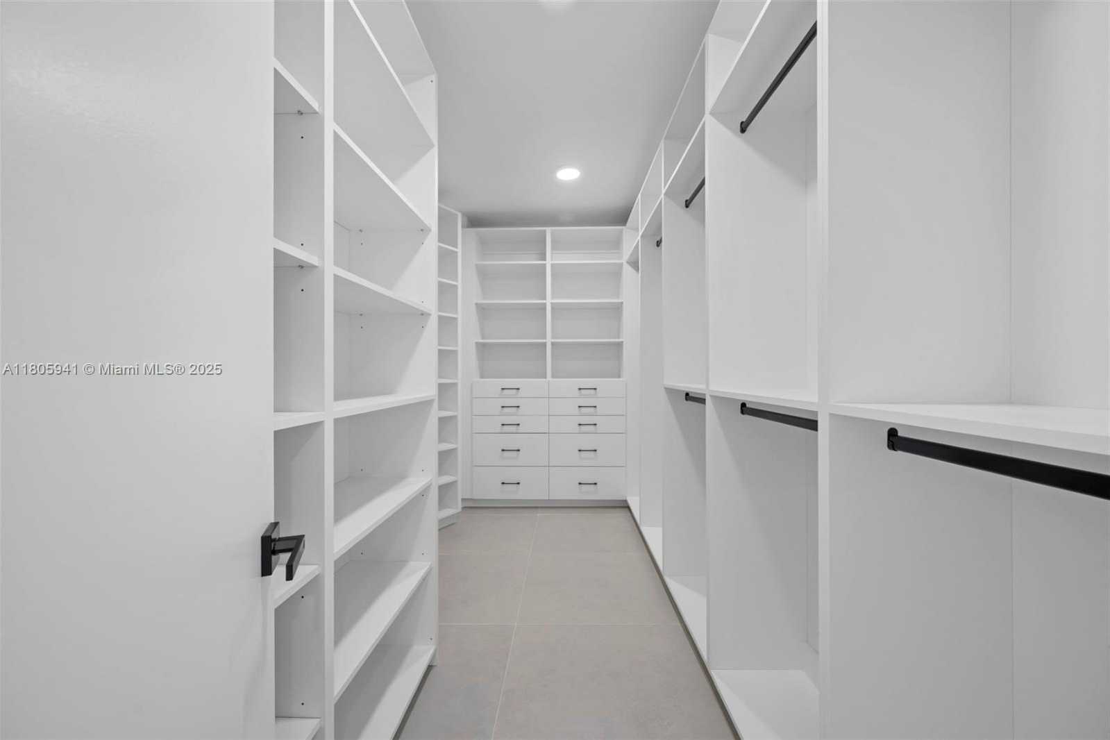 Small Image of 20281 EAST COUNTRY CLUB DR #1008, Aventura Number 23