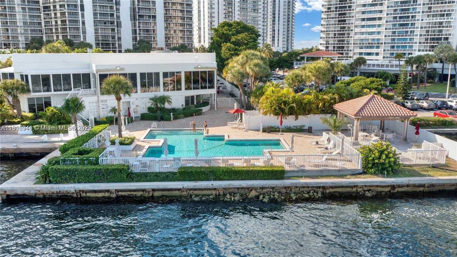 Small Image of 20281 EAST COUNTRY CLUB DR #1008, Aventura Number 34