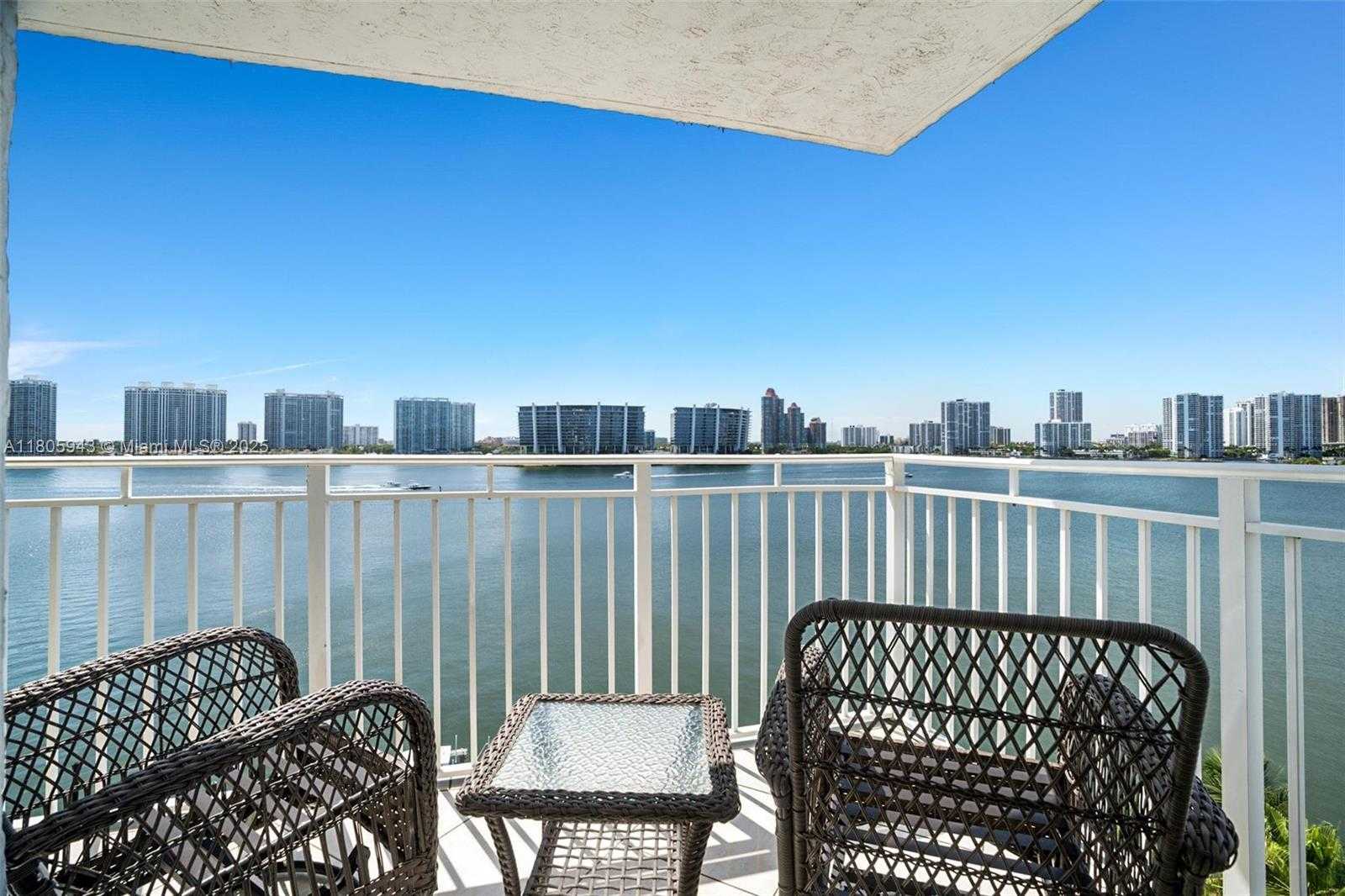Small Image of 18000 NORTH BAY RD #803, Sunny Isles Beach Number 17