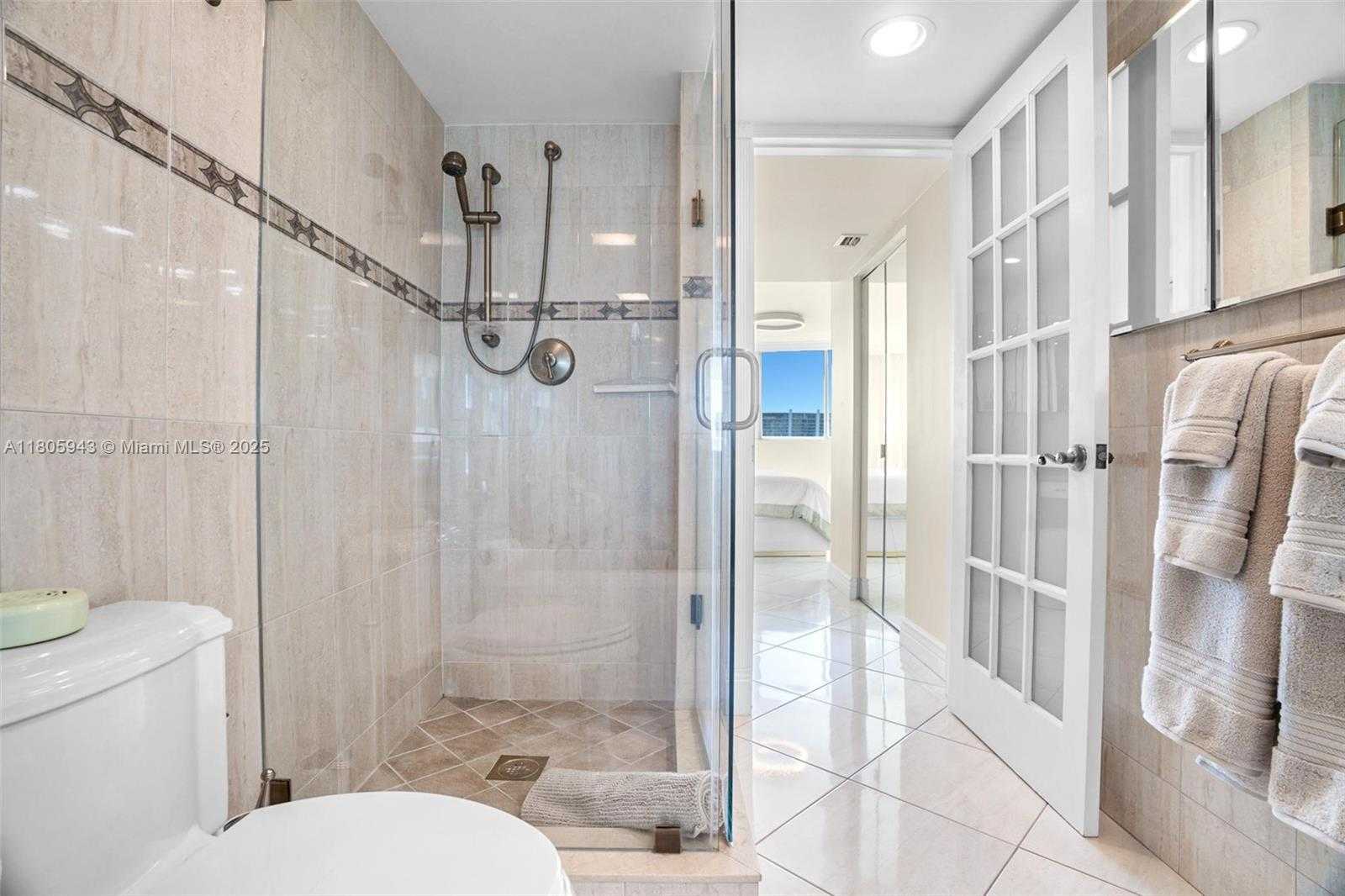 Small Image of 18000 NORTH BAY RD #803, Sunny Isles Beach Number 23