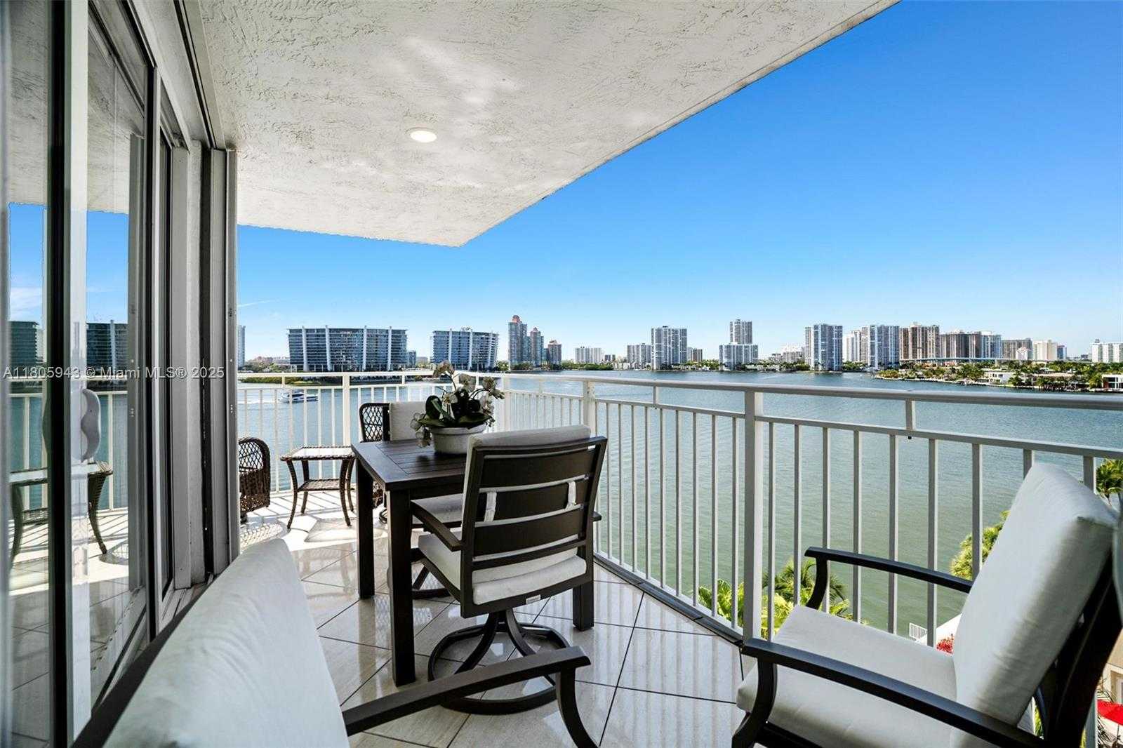 Small Image of 18000 NORTH BAY RD #803, Sunny Isles Beach Number 27