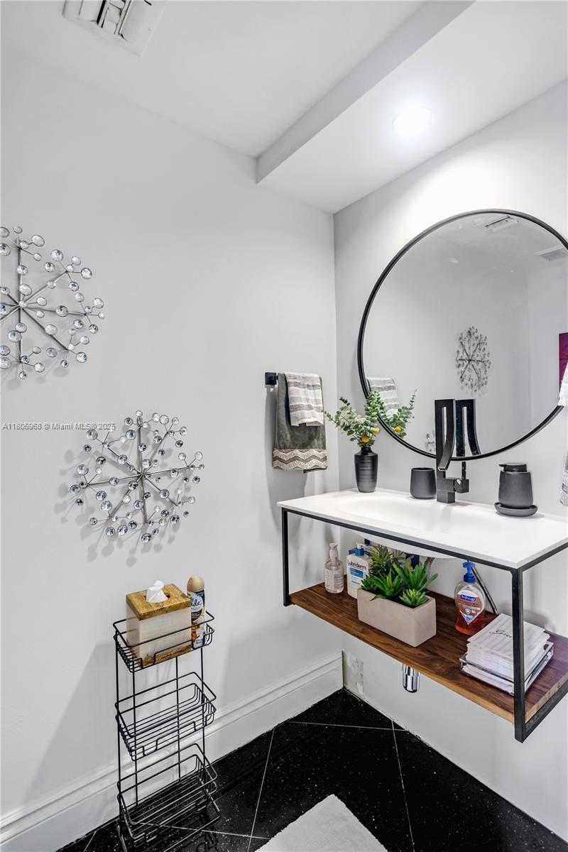 Small Image of 848 BRICKELL KEY DR #3803, Miami Number 13