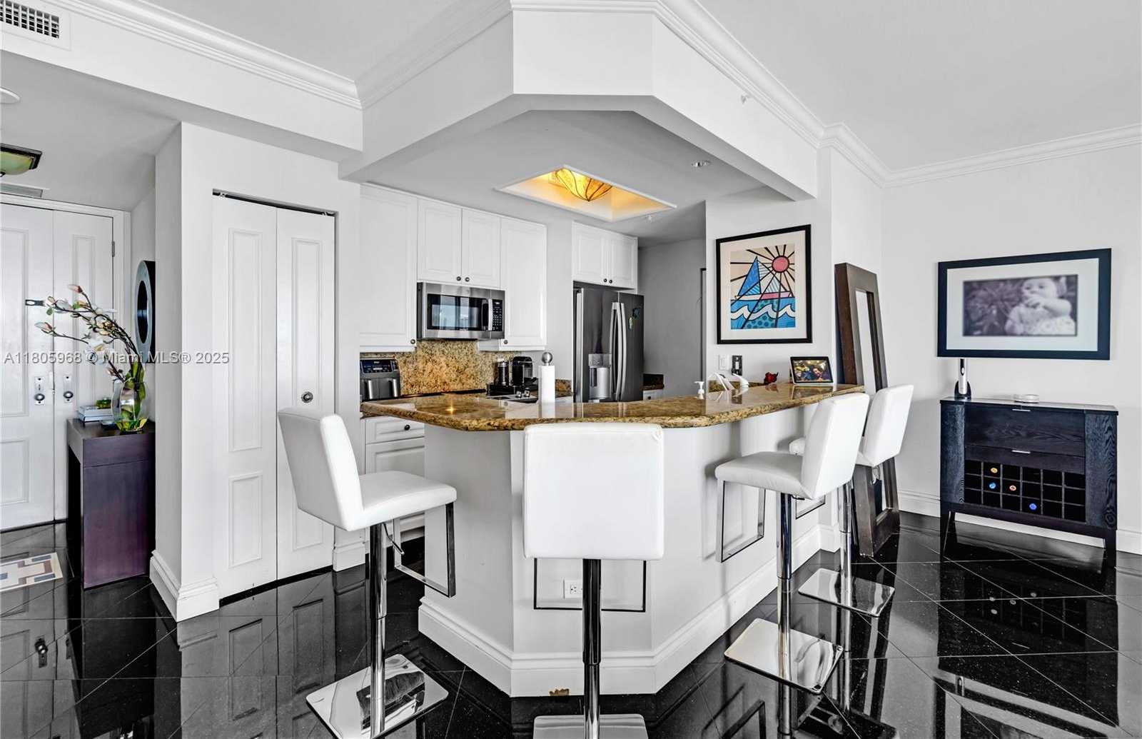 Small Image of 848 BRICKELL KEY DR #3803, Miami Number 17