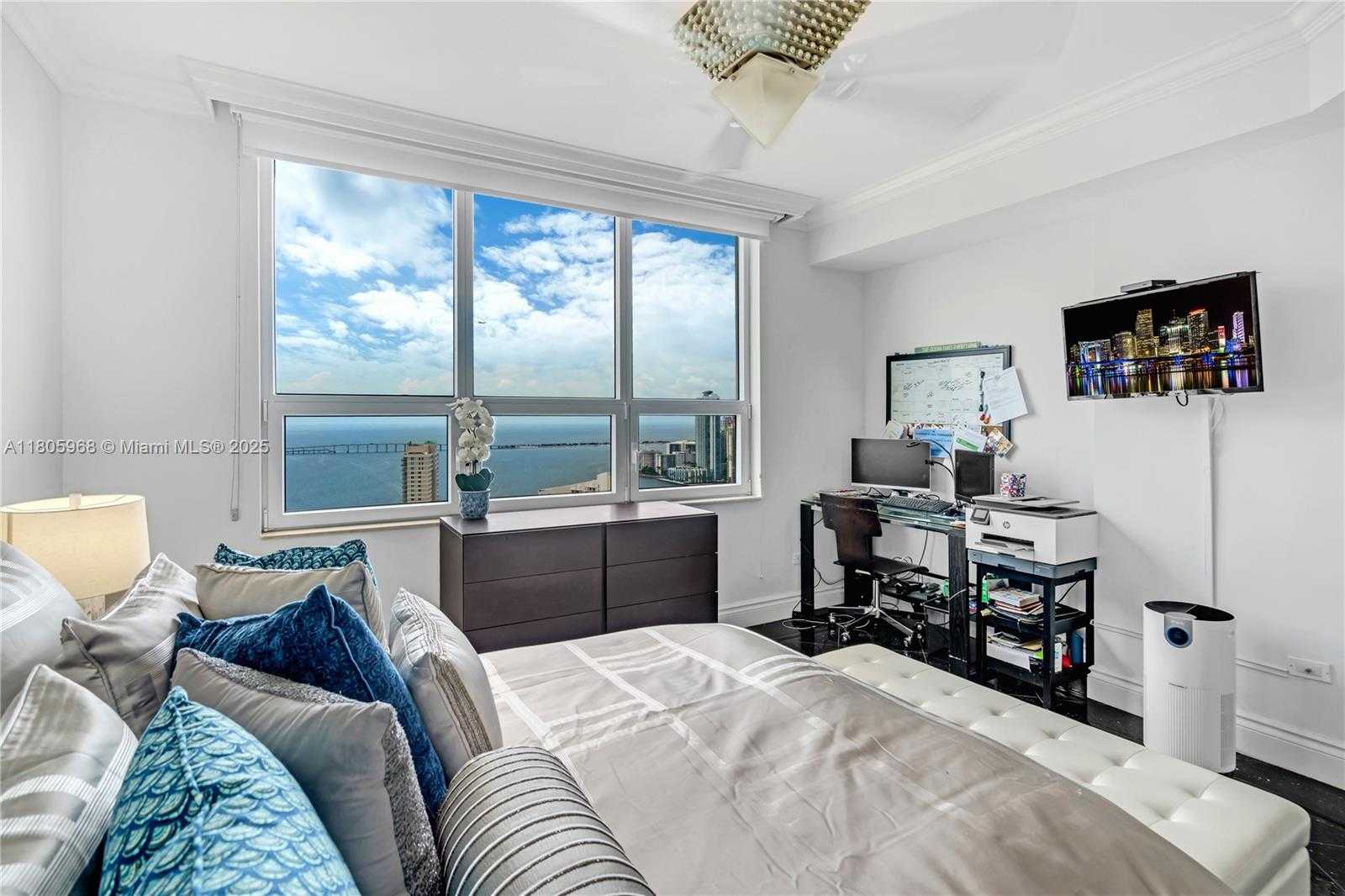 Small Image of 848 BRICKELL KEY DR #3803, Miami Number 22