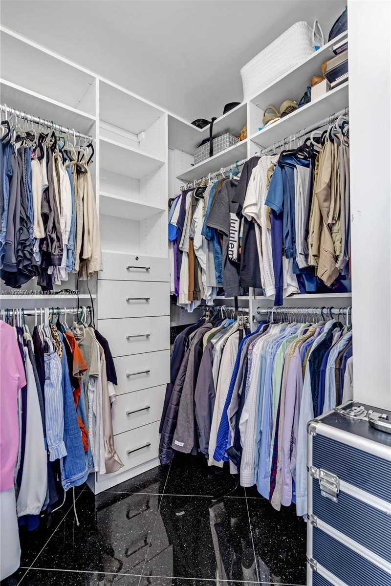 Small Image of 848 BRICKELL KEY DR #3803, Miami Number 27