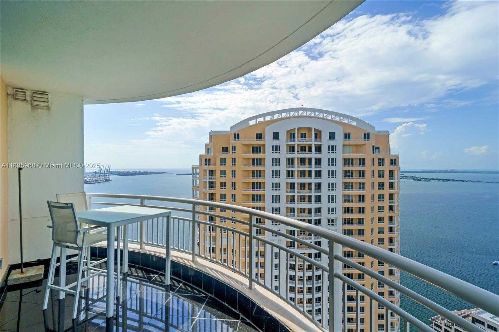 Small Image of 848 BRICKELL KEY DR #3803, Miami Number 4