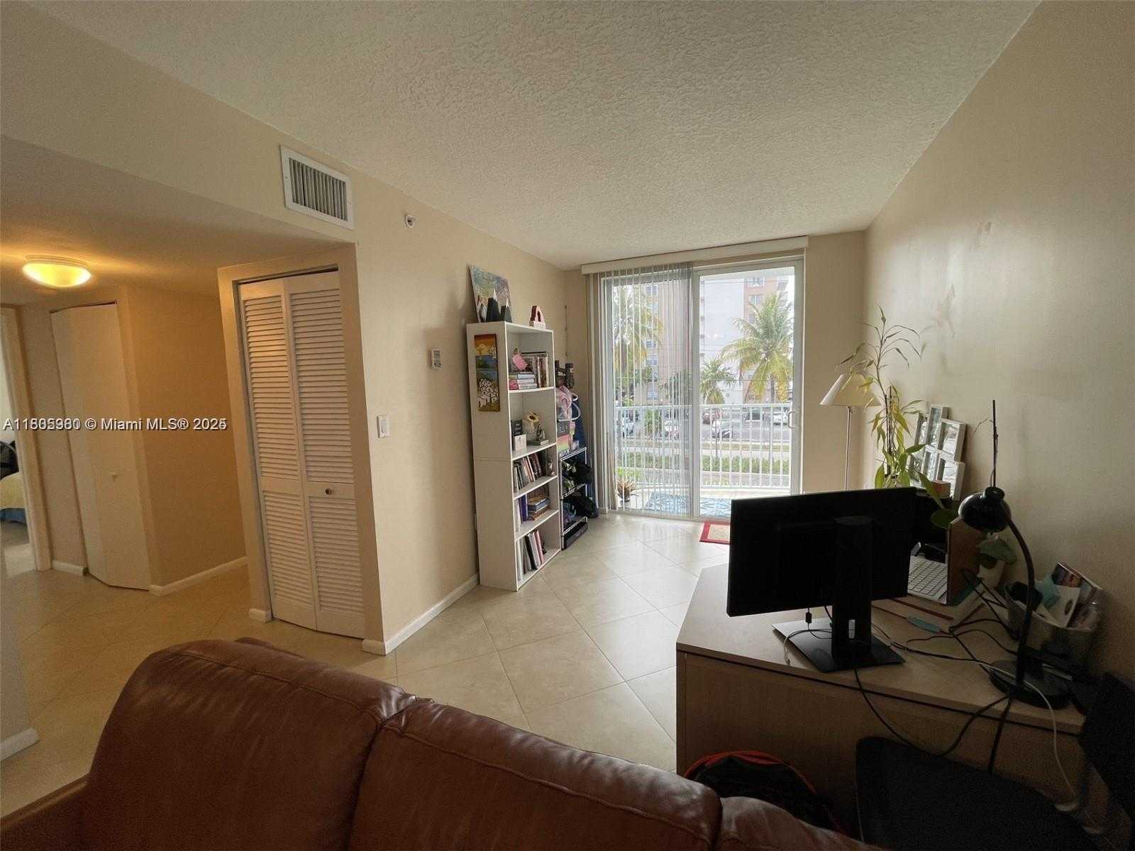 Small Image of 1555 NORTH TREASURE DR #201, North Bay Village Number 12