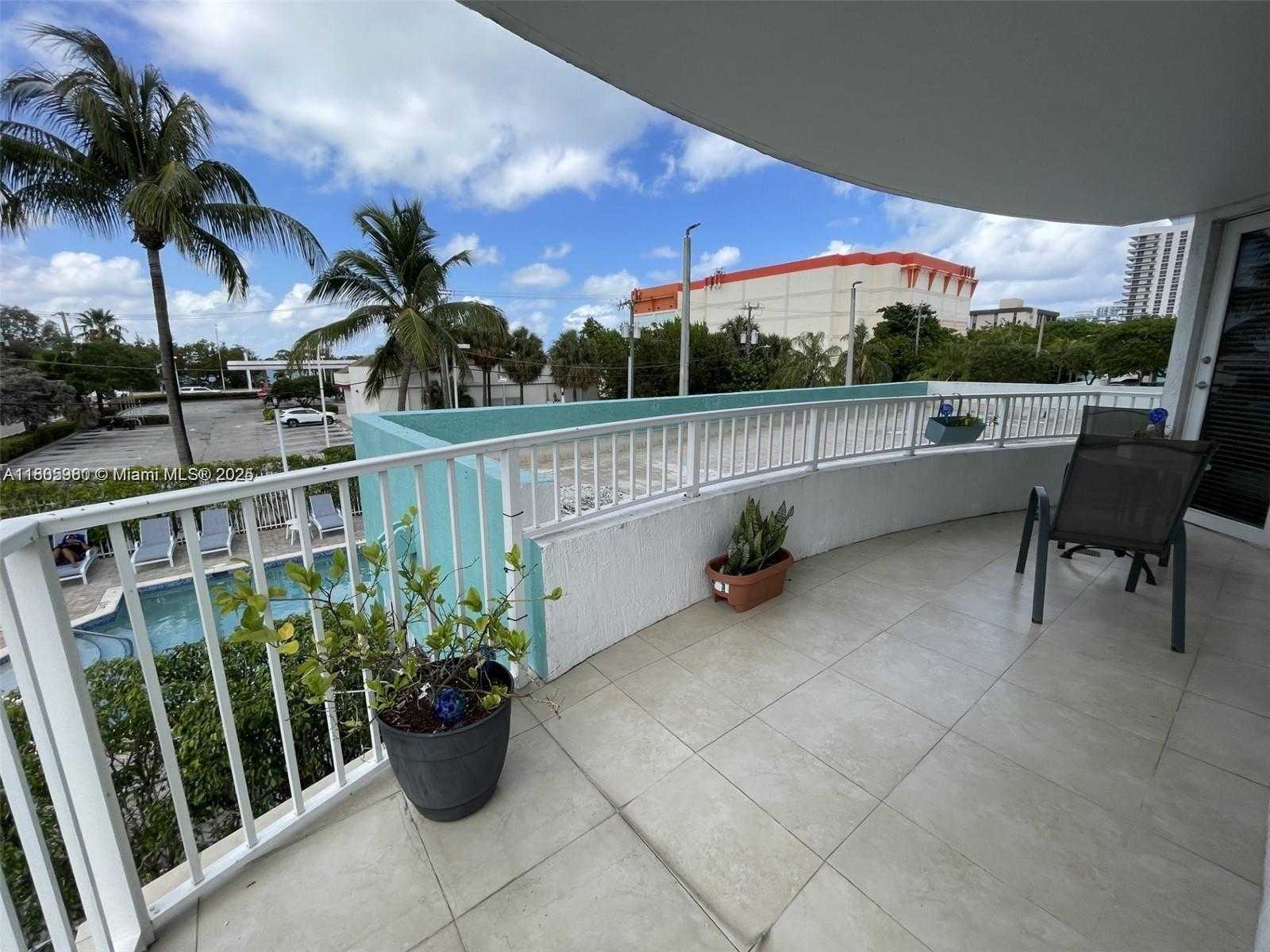 Small Image of 1555 NORTH TREASURE DR #201, North Bay Village Number 13