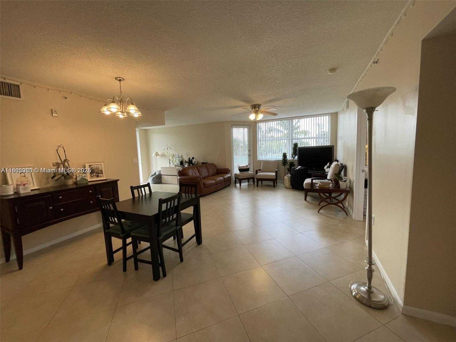 Small Image of 1555 NORTH TREASURE DR #201, North Bay Village Number 17