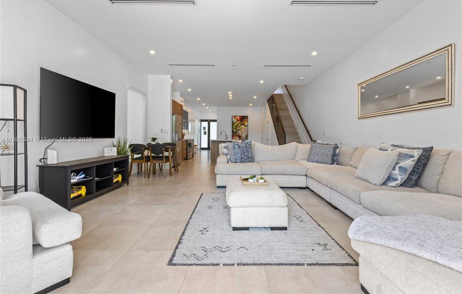 Small Image of 1116 NORTH EAST 10TH AVE, Fort Lauderdale Number 16