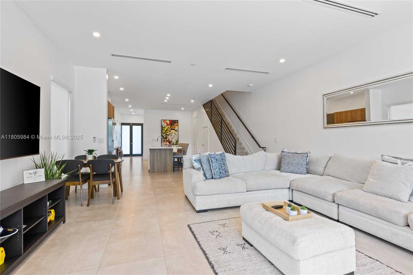 Small Image of 1116 NORTH EAST 10TH AVE, Fort Lauderdale Number 17