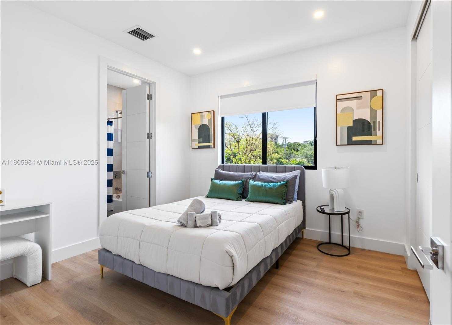 Small Image of 1116 NORTH EAST 10TH AVE, Fort Lauderdale Number 30