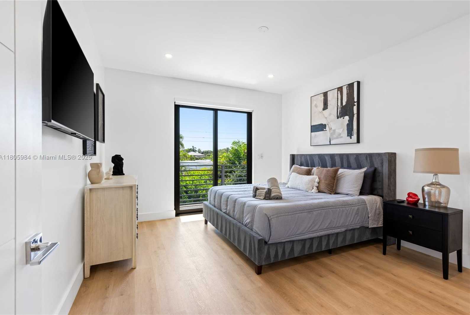 Small Image of 1116 NORTH EAST 10TH AVE, Fort Lauderdale Number 36