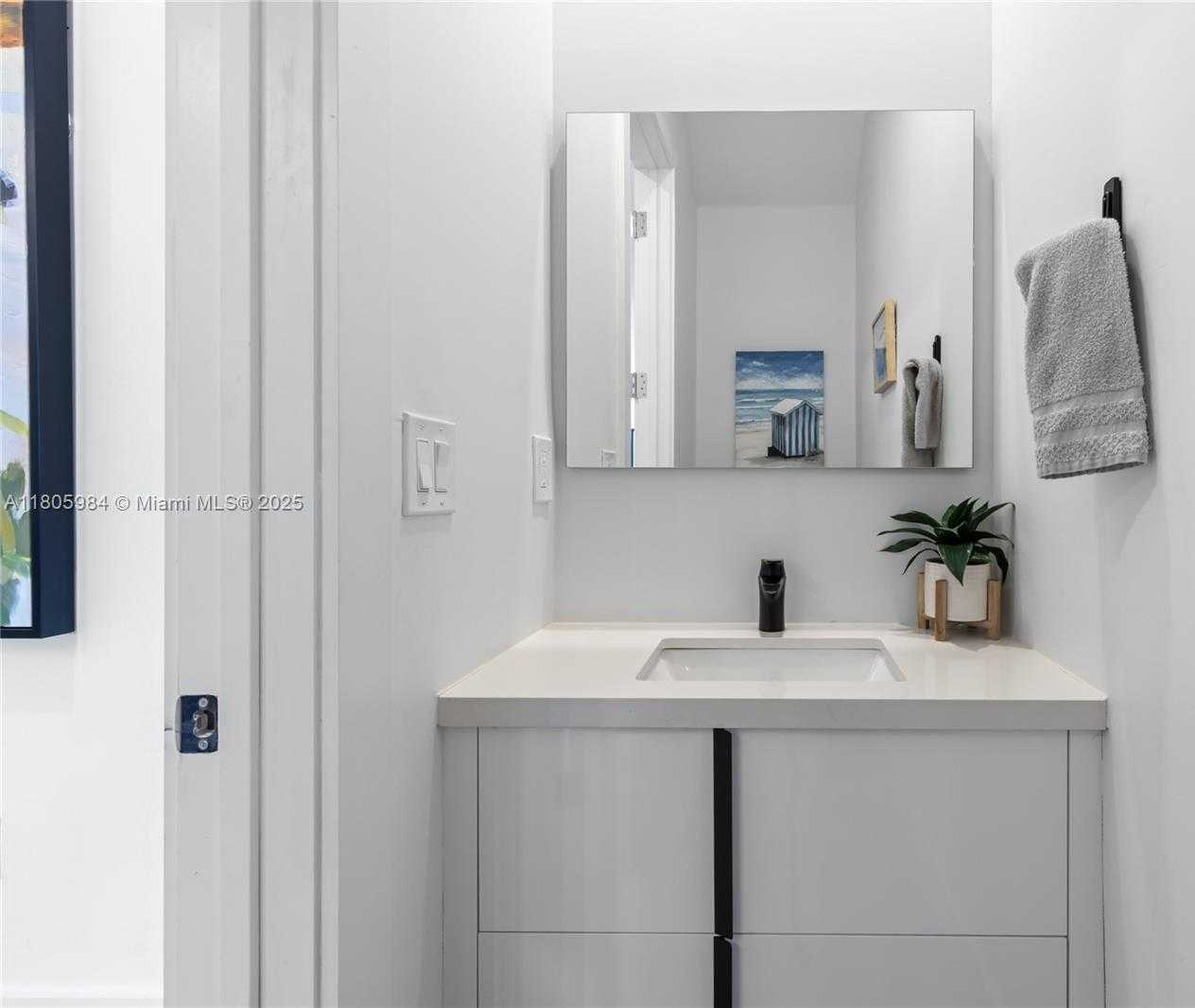 Small Image of 1116 NORTH EAST 10TH AVE, Fort Lauderdale Number 45