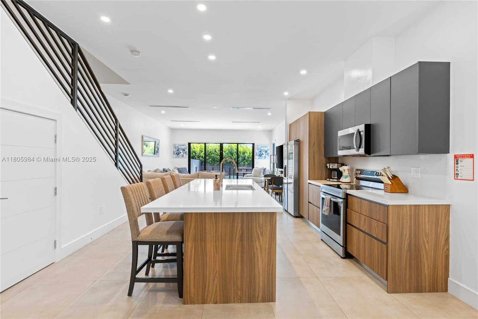 Small Image of 1116 NORTH EAST 10TH AVE, Fort Lauderdale Number 6