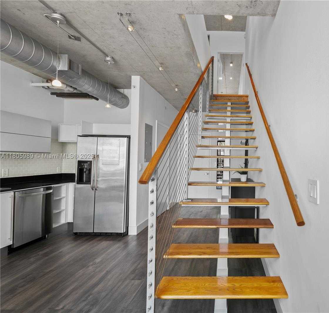 Small Image of 690 SOUTH WEST 1ST CT #2717, Miami Number 13