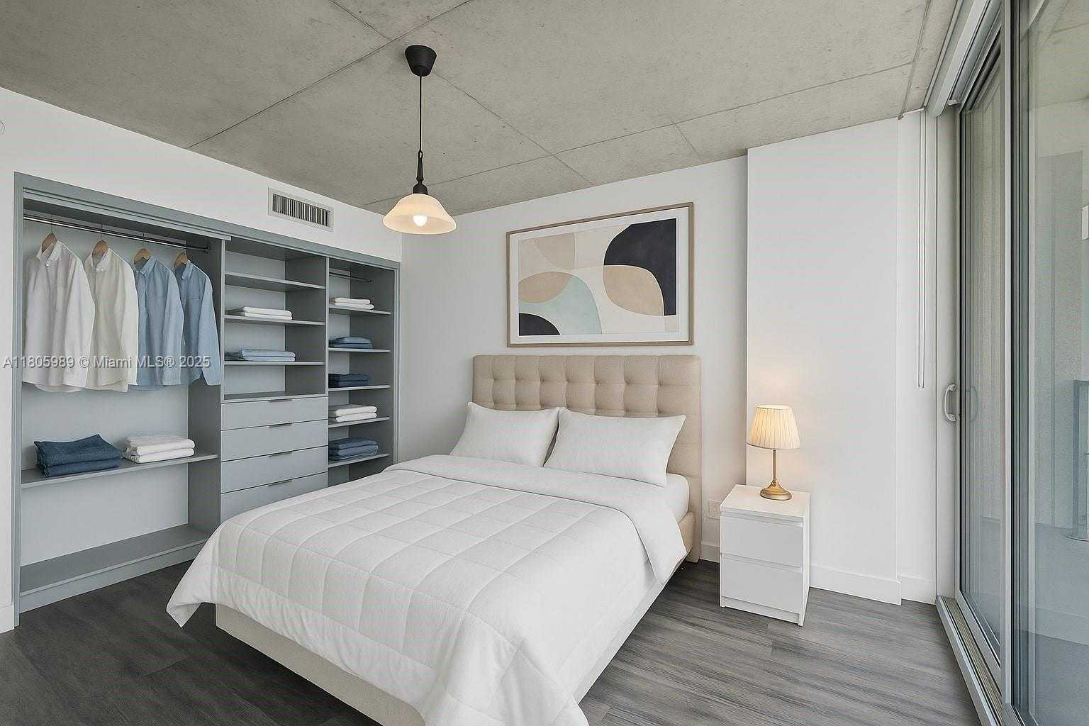 Small Image of 690 SOUTH WEST 1ST CT #2717, Miami Number 15