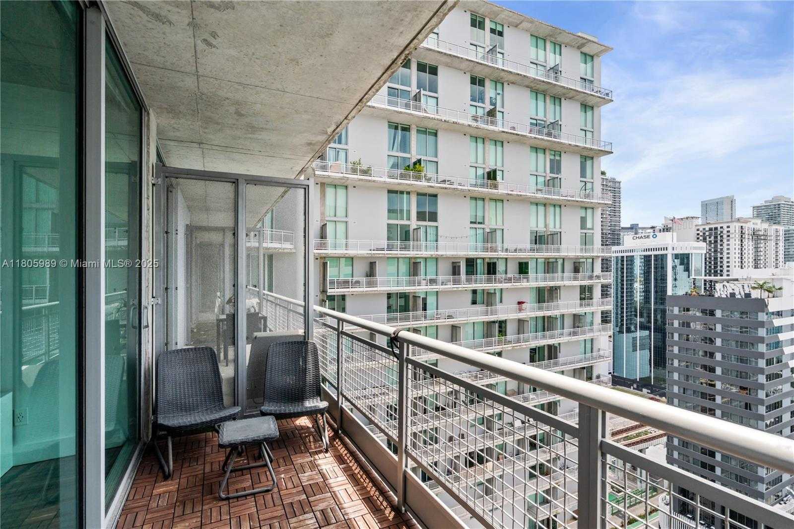 Small Image of 690 SOUTH WEST 1ST CT #2717, Miami Number 16