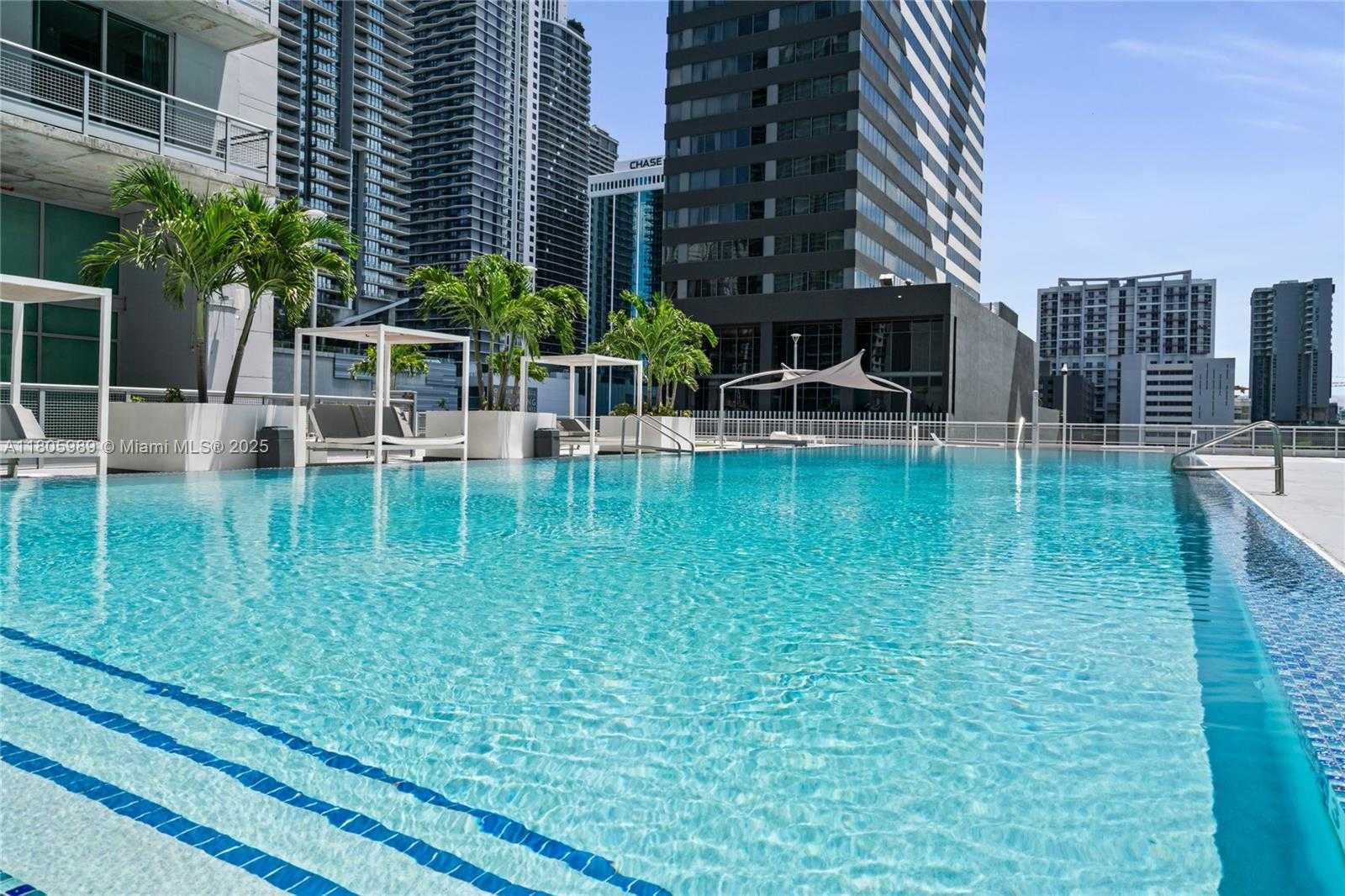 Small Image of 690 SOUTH WEST 1ST CT #2717, Miami Number 31
