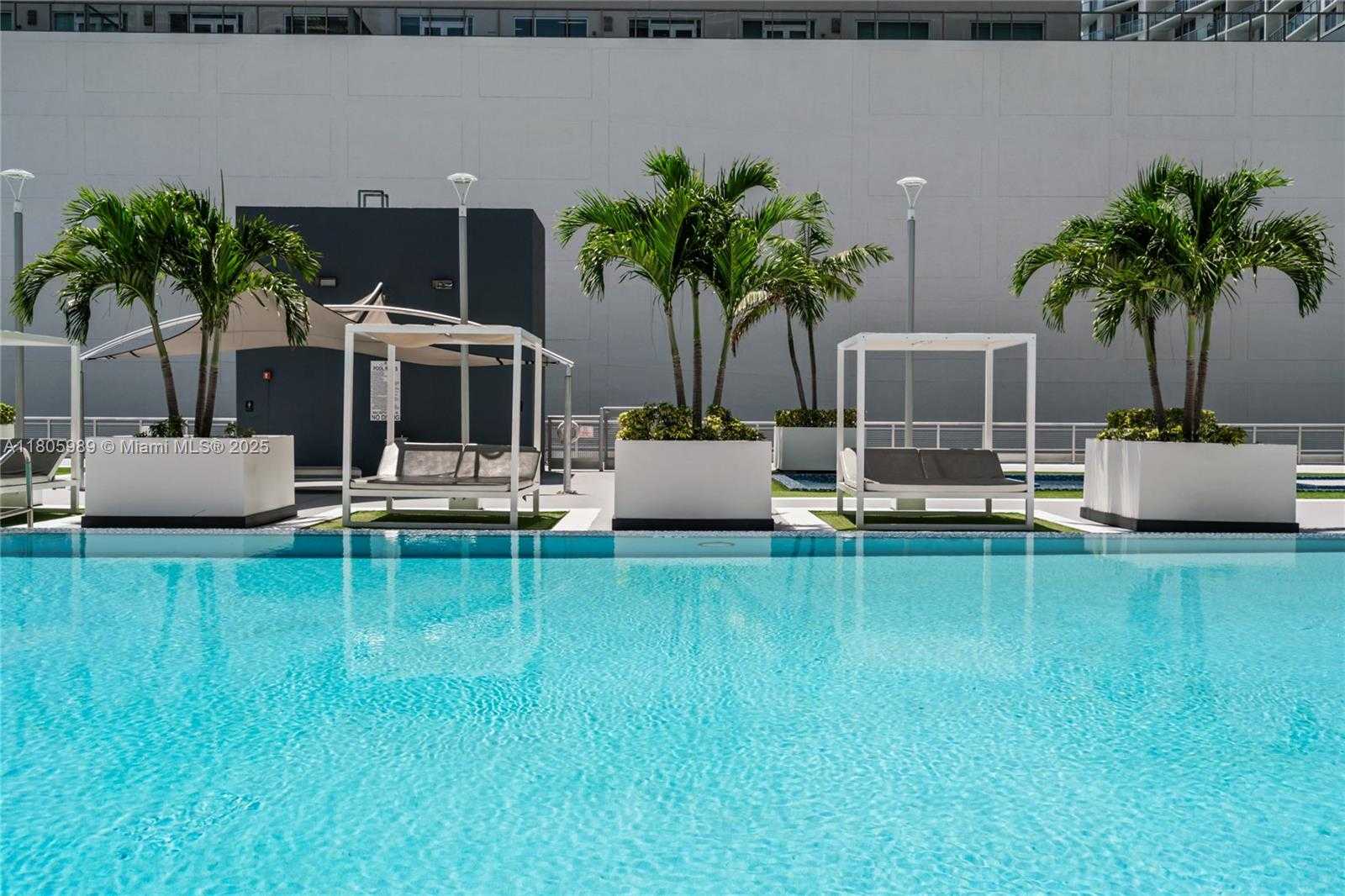 Small Image of 690 SOUTH WEST 1ST CT #2717, Miami Number 34