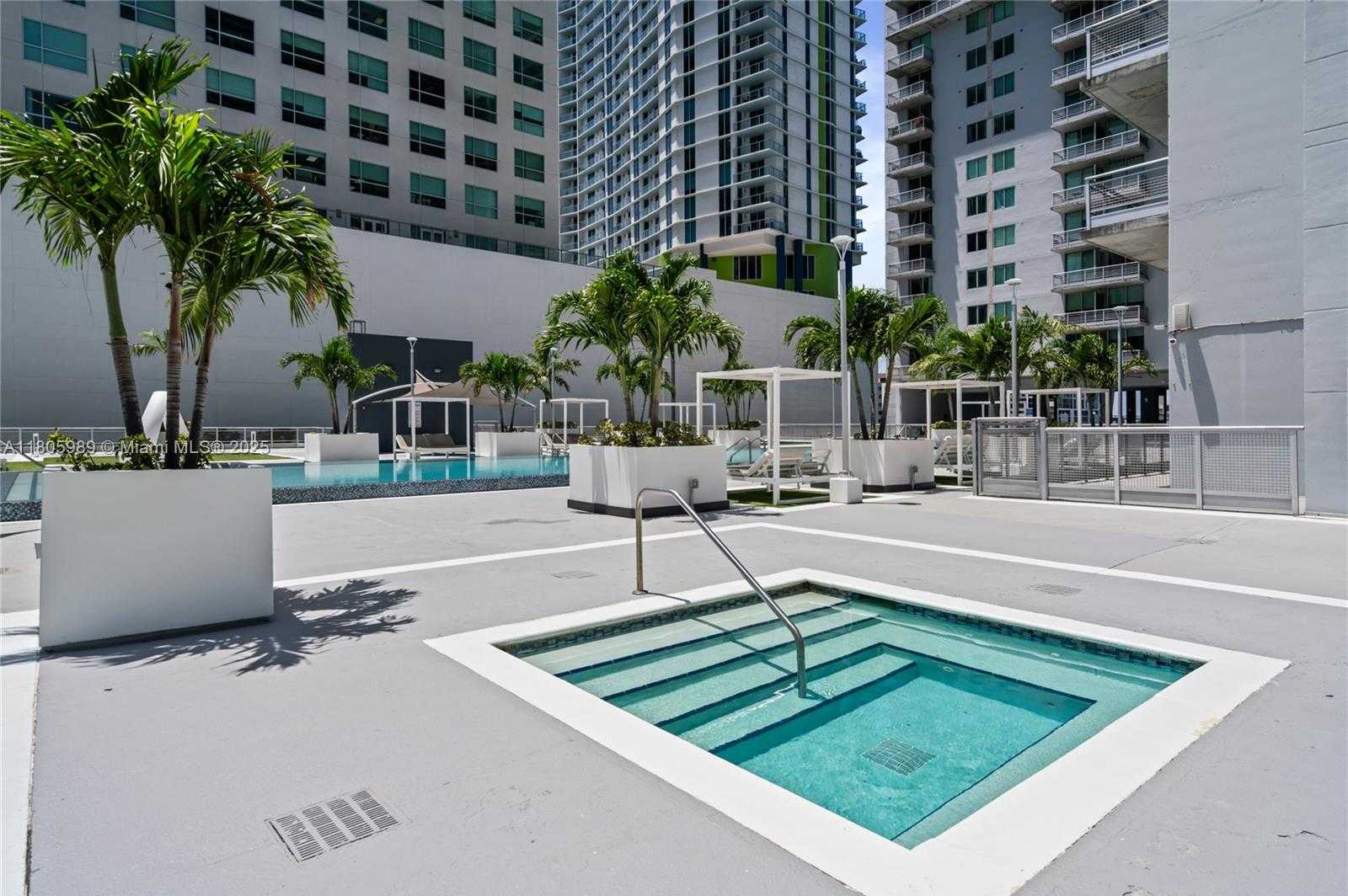 Small Image of 690 SOUTH WEST 1ST CT #2717, Miami Number 36