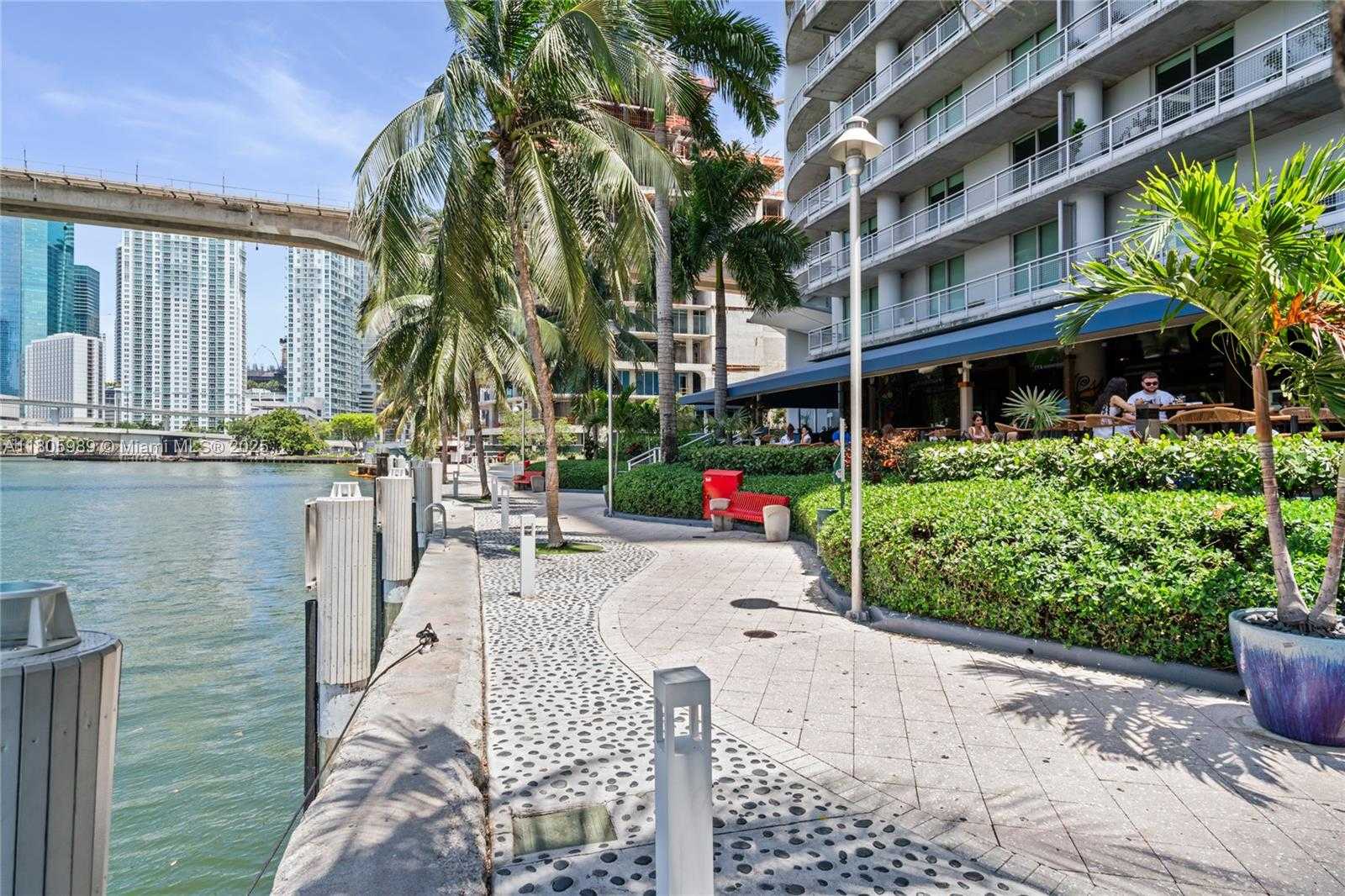 Small Image of 690 SOUTH WEST 1ST CT #2717, Miami Number 48